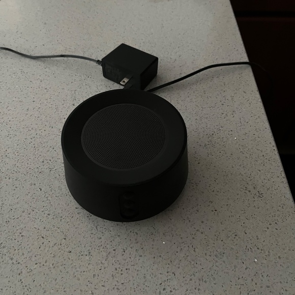 White Noise Machine with night light - Picture 3 of 5